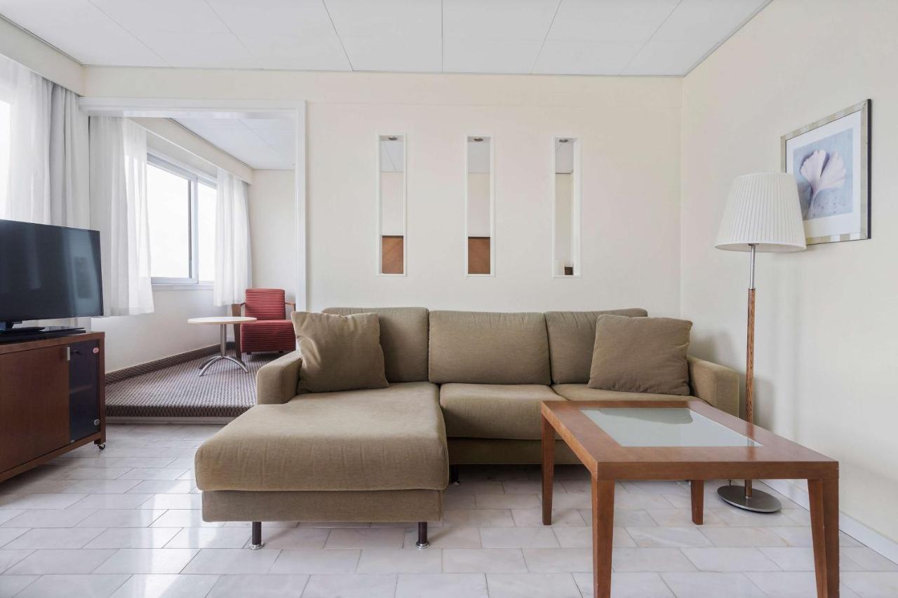 Best Western Plus Airport Hotel Copenaghen Esterno foto
